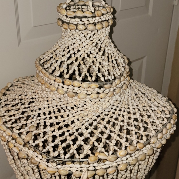 BEAUTIFUL VINTAGE HANDMADE SEASHELL CHANDELIER LAMP SHADE 33" TALL COLLECTABLE - Picture 2 of 5